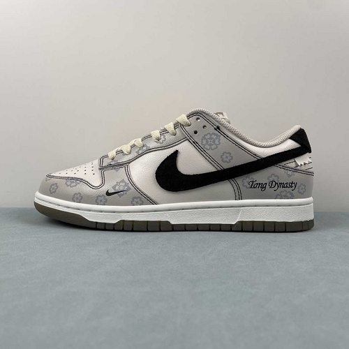 T  Nike Dunk Low  FJ4188-001  40 40 5 41 42 42 5 43 44 44 5 45